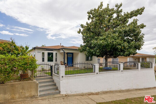 Foto del edificio - 4540 Catalpa St