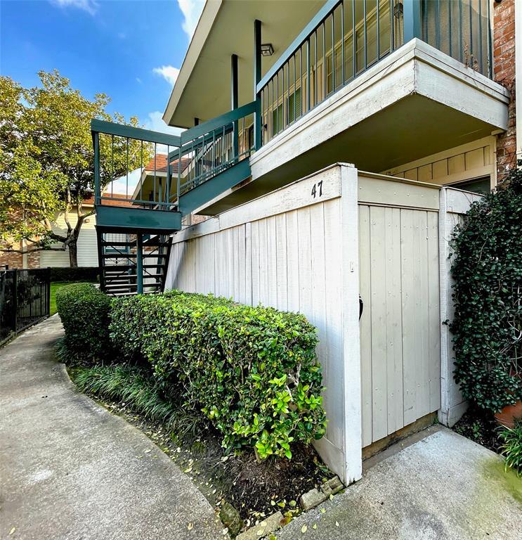 845 Augusta Dr Unit B47, Houston, TX 77057 Condo for Rent in Houston