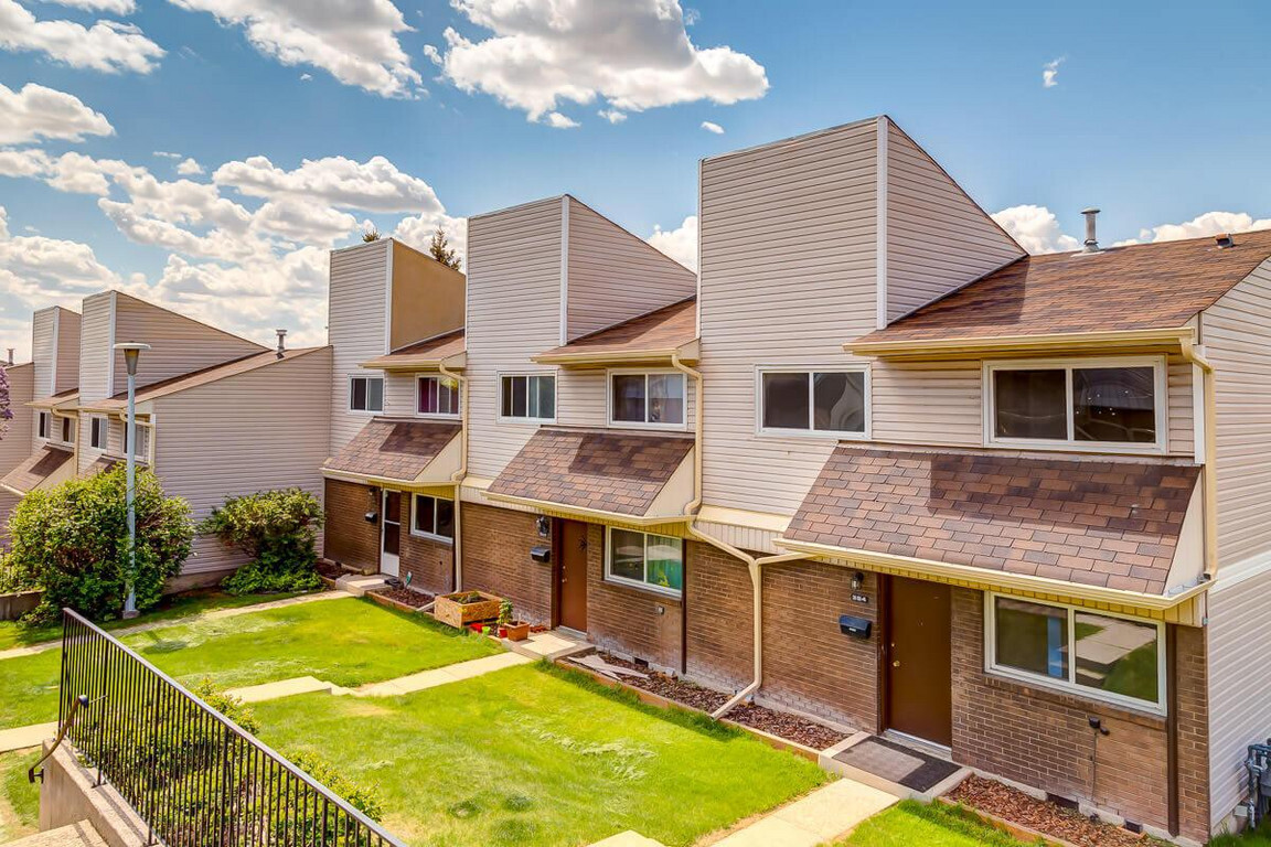 Primary Photo - South Ridge Townhomes