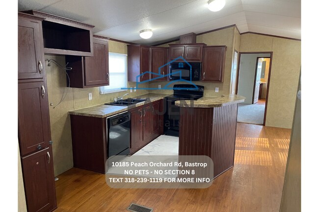 Building Photo - 10185 Peach Orchard Rd