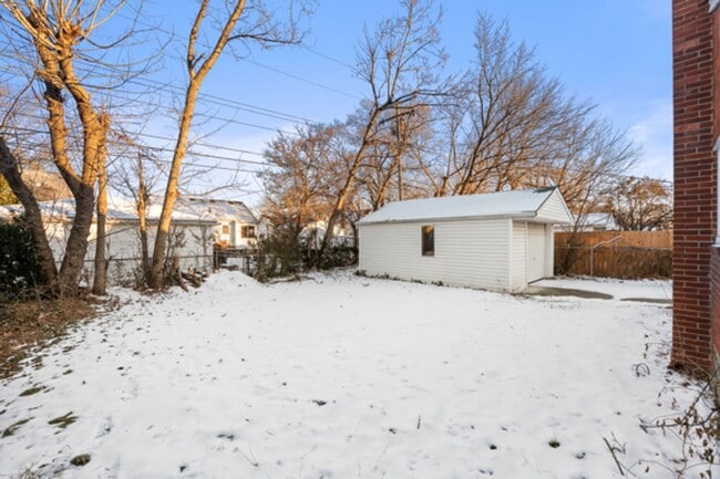 Building Photo - 28232 Edward St