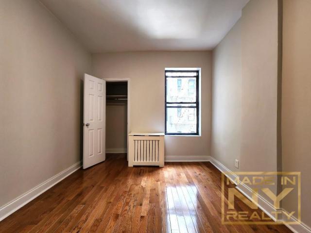 Foto del edificio - 1 bedroom in ASTORIA NY 11103