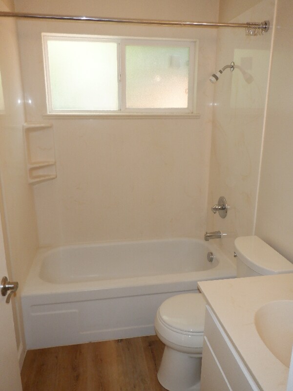 Building Photo - 401 Pheasant Ln