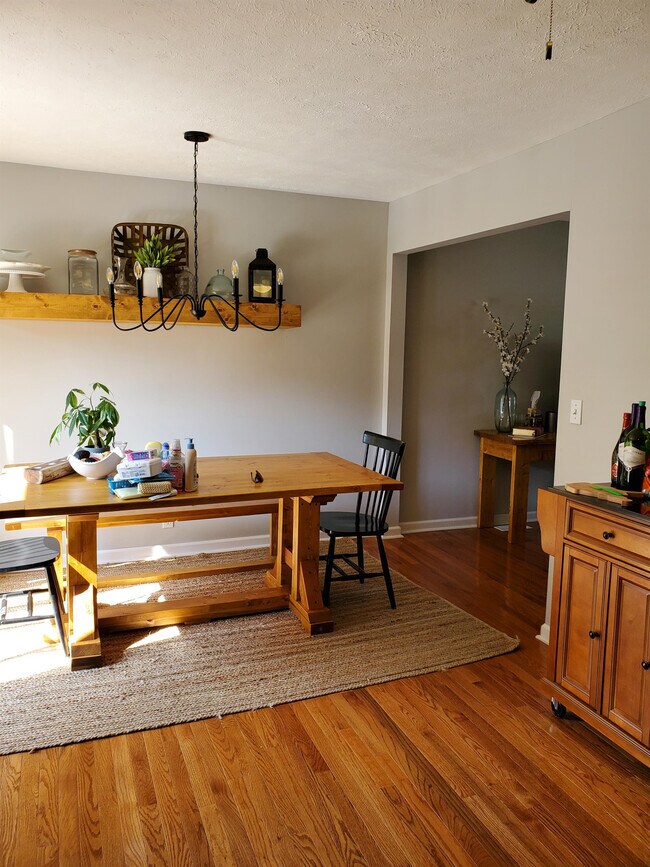 Foto del edificio - 141 Timberlake Cir