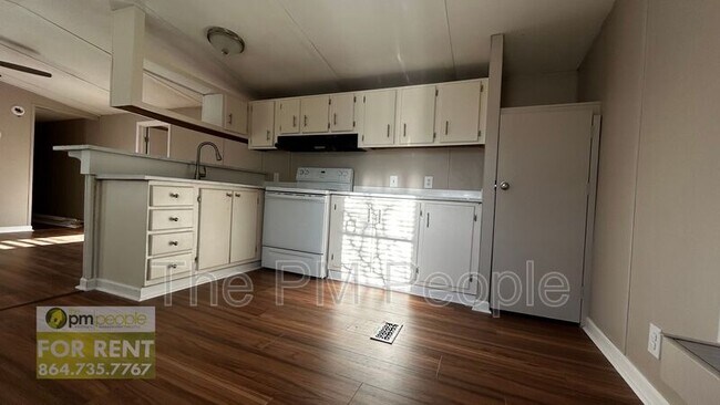 Foto del edificio - 745 State Rd S-39-204