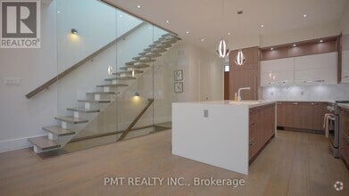 Building Photo - 435 Valermo Dr