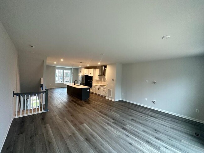 Building Photo - 504 Sybil St