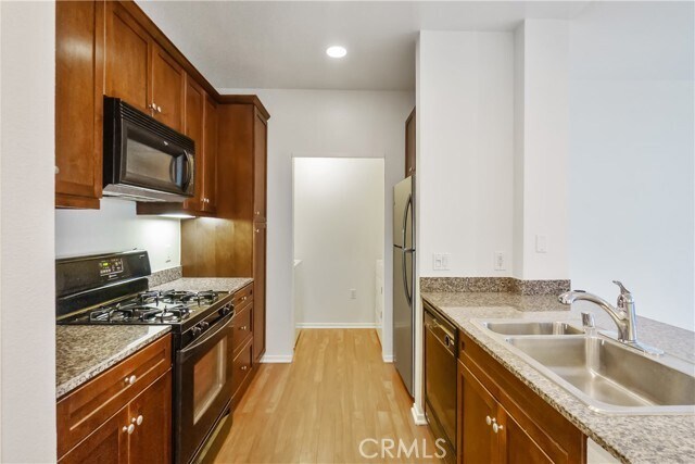 Foto del edificio - 1329 Scholarship