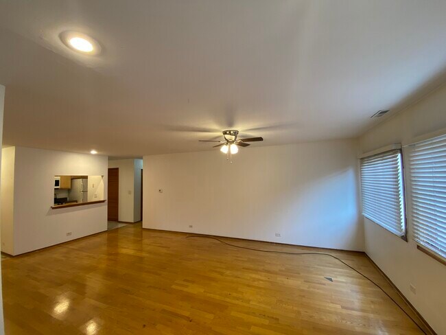 Foto del edificio - 1455 W Fullerton Ave