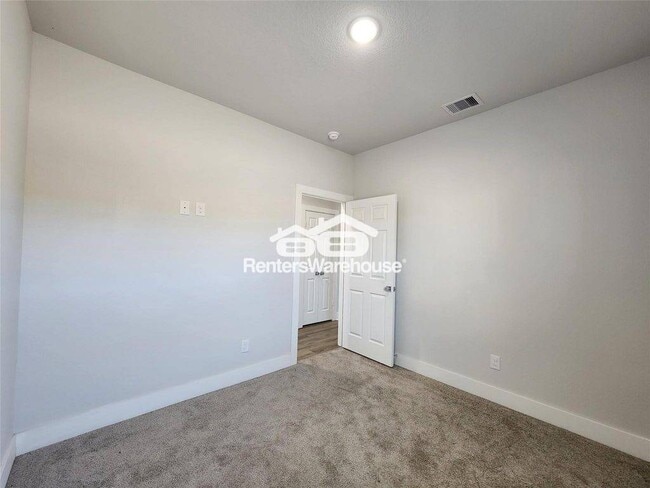 Building Photo - 9710 Tuffly St