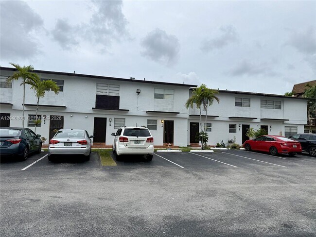Foto del edificio - 20 SW 108th Ave
