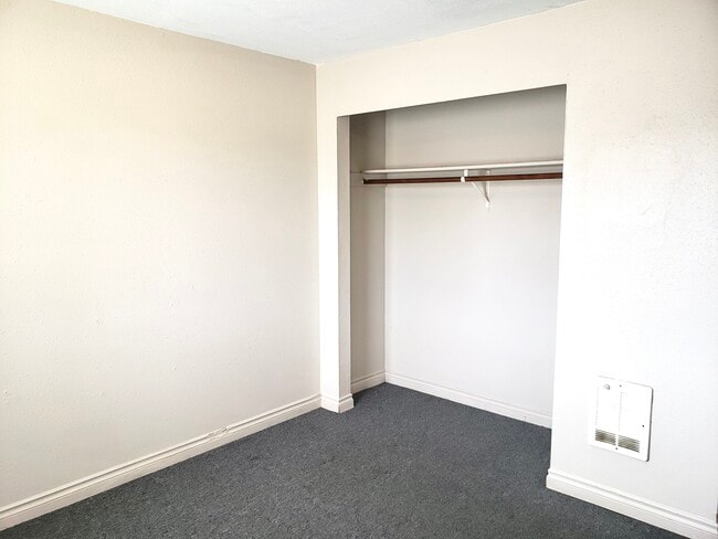 Bedroom - 7602 Grange St W