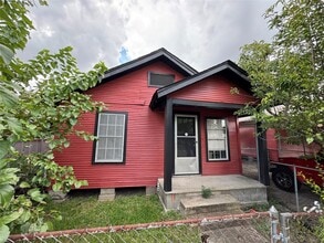 Building Photo - 1506 Luzon St