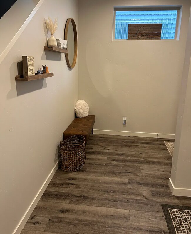 Building Photo - Meridian Spacious Retreat with Neighborhoo...
