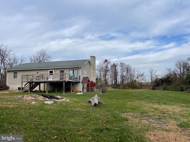 Building Photo - 200 Chanterelle Ct