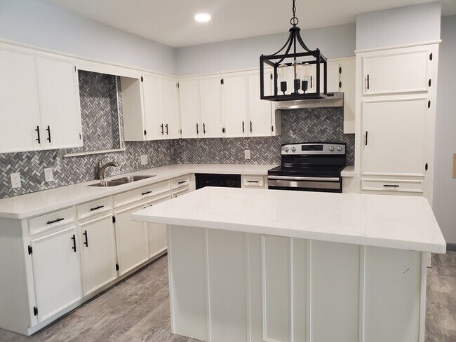 Foto del edificio - 113 E Hoogland Ave