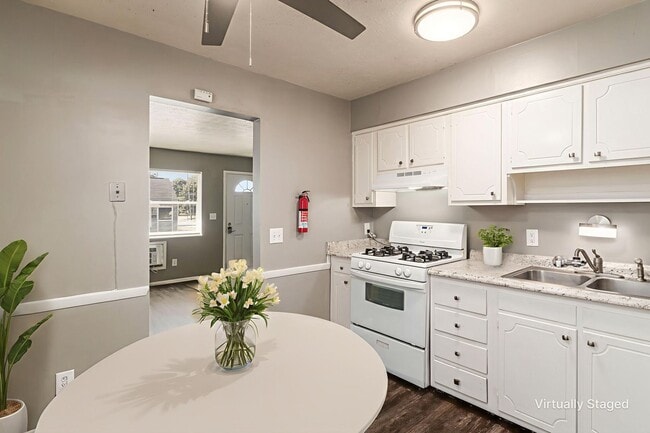 Foto del edificio - 4277 Wright Ave