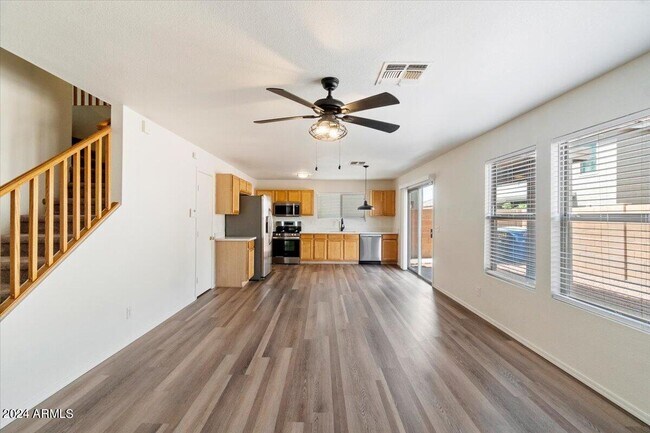 Foto del edificio - 2172 W Spruce Dr