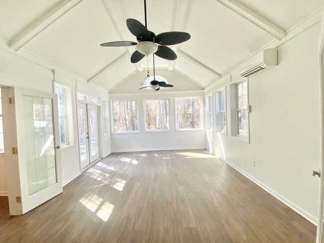 Building Photo - 129 Tappan Zee Dr