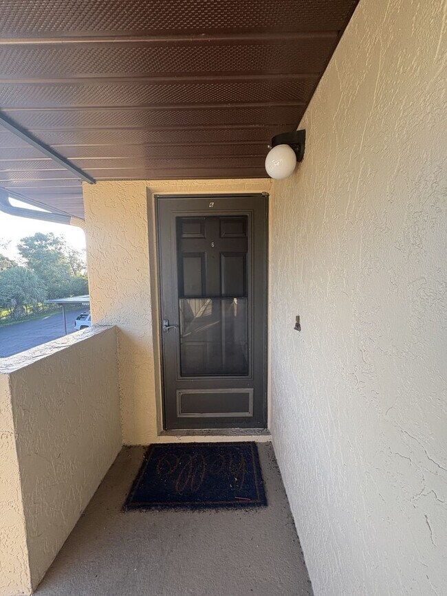 Foto del edificio - 4008 Oakview Dr