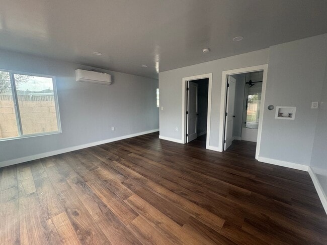 Building Photo - NEW AND BEAUTIFUL PRIVATE ADU