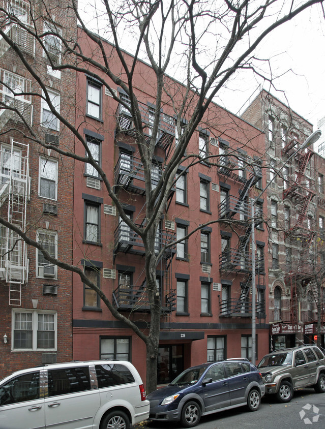 Foto del edificio - 226 E 74th St