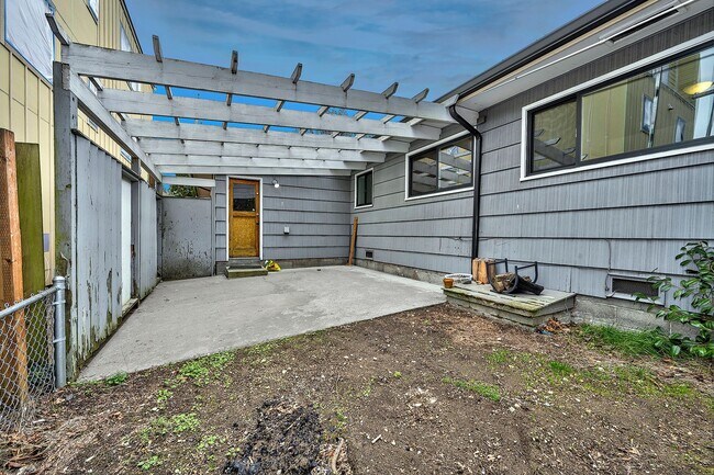 Foto del edificio - Maple Leaf Rambler