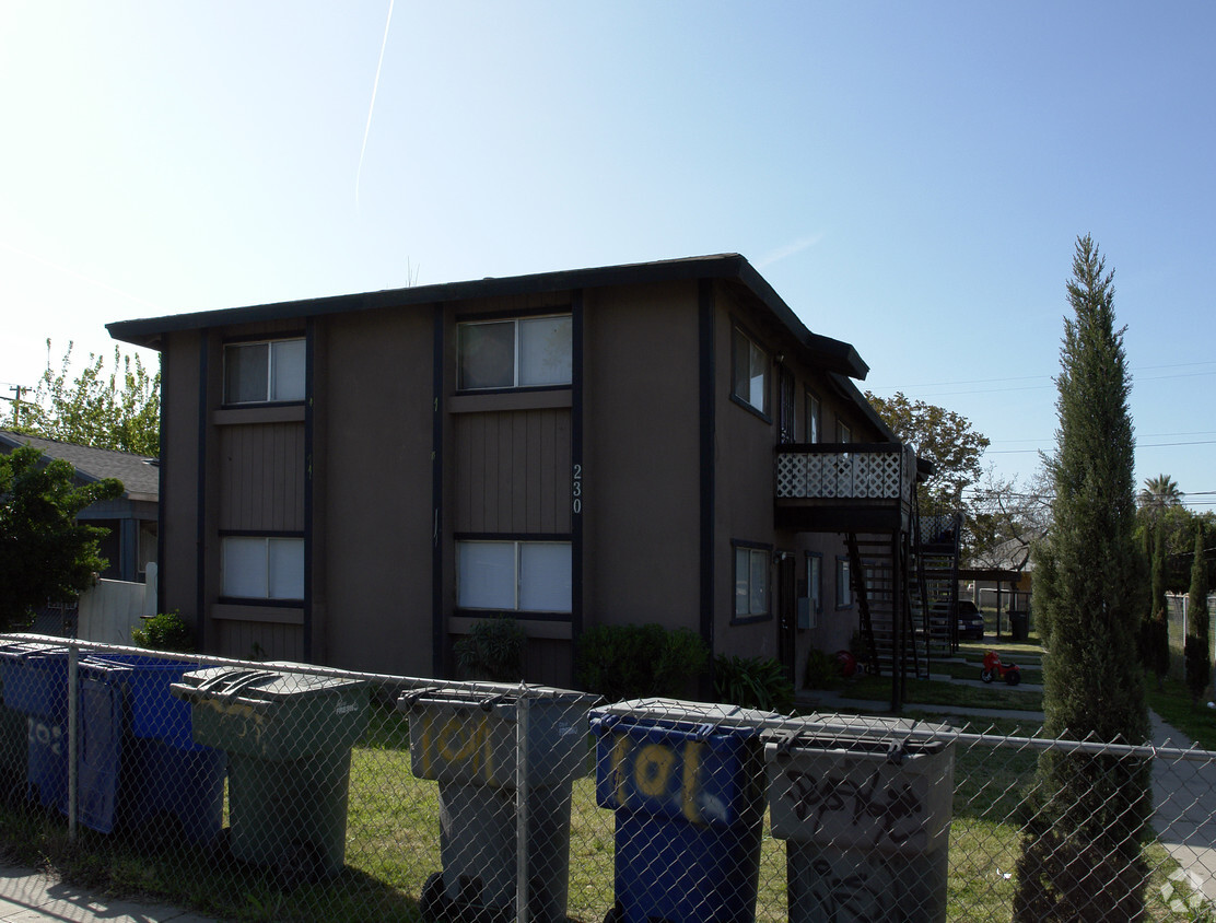 Building Photo - 230 E Amador St