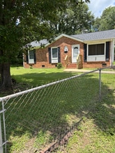 Building Photo - 2837 Meade Ave