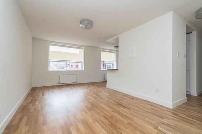 Photo du bâtiment - 56 Eccleston Drive