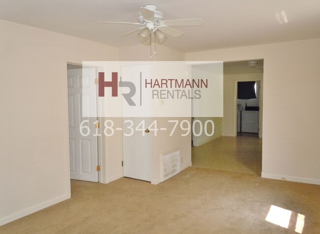 Building Photo - Three Bedroom Home w/ Lots of Closets and Washer/Dryer Hookups!