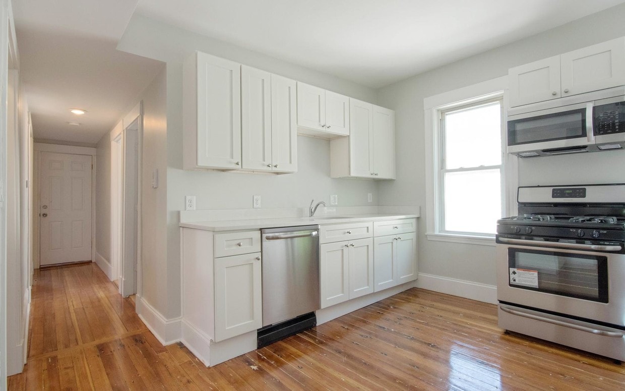 Primary Photo - 321 W 4th St