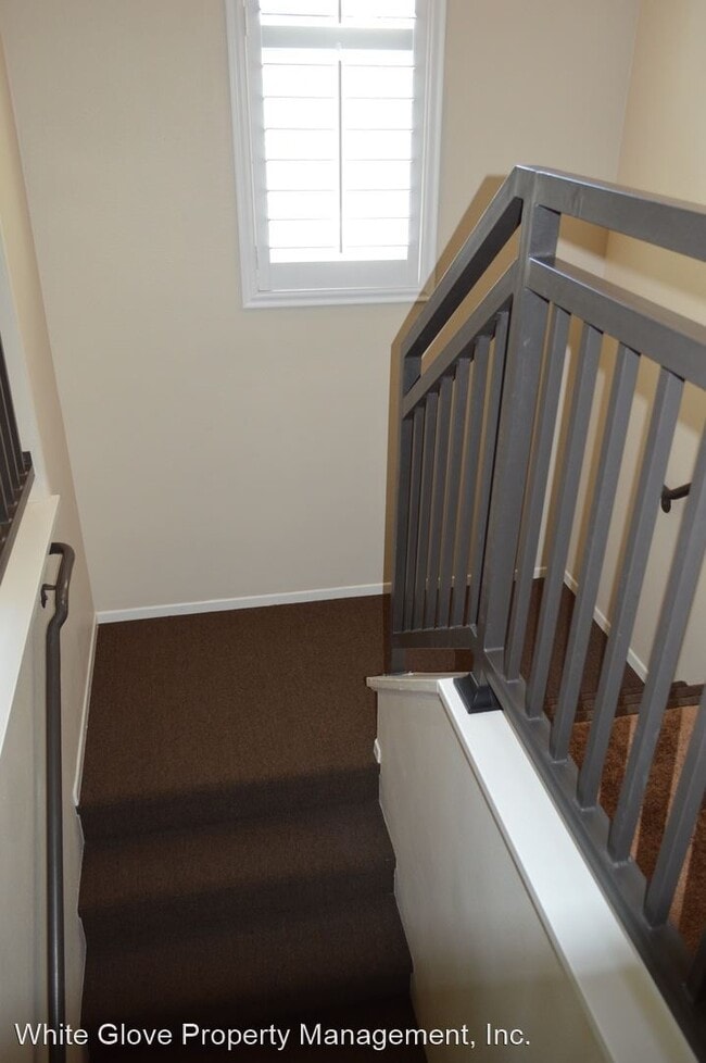 Building Photo - 3 br, 3 bath House - 186 Village Court