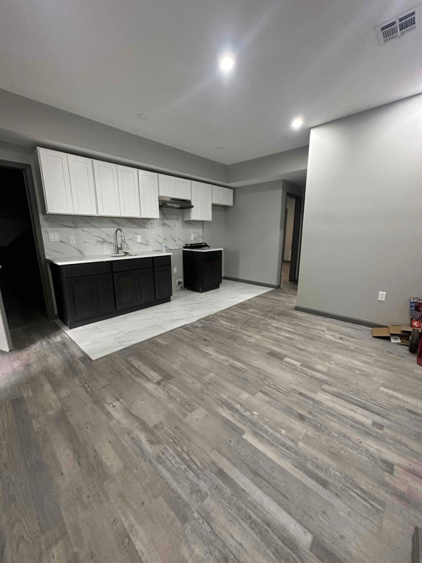 137 W 5th Ave, Roselle, NJ 07203 Room for Rent in Roselle, NJ