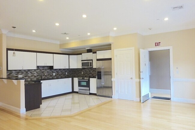 Building Photo - 473 Revere Beach Pkwy