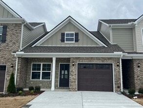 Building Photo - 967 Horse Mountain Rd