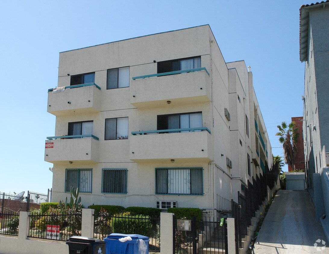 Building Photo - 313 N Alexandria Ave