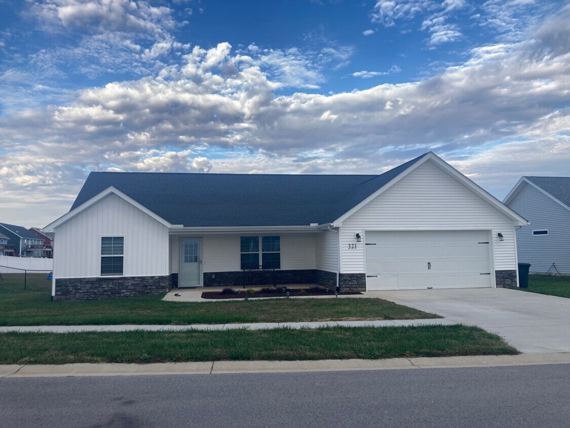 321 Valhalla Trace, Vine Grove, KY 40175 House Rental in Vine Grove
