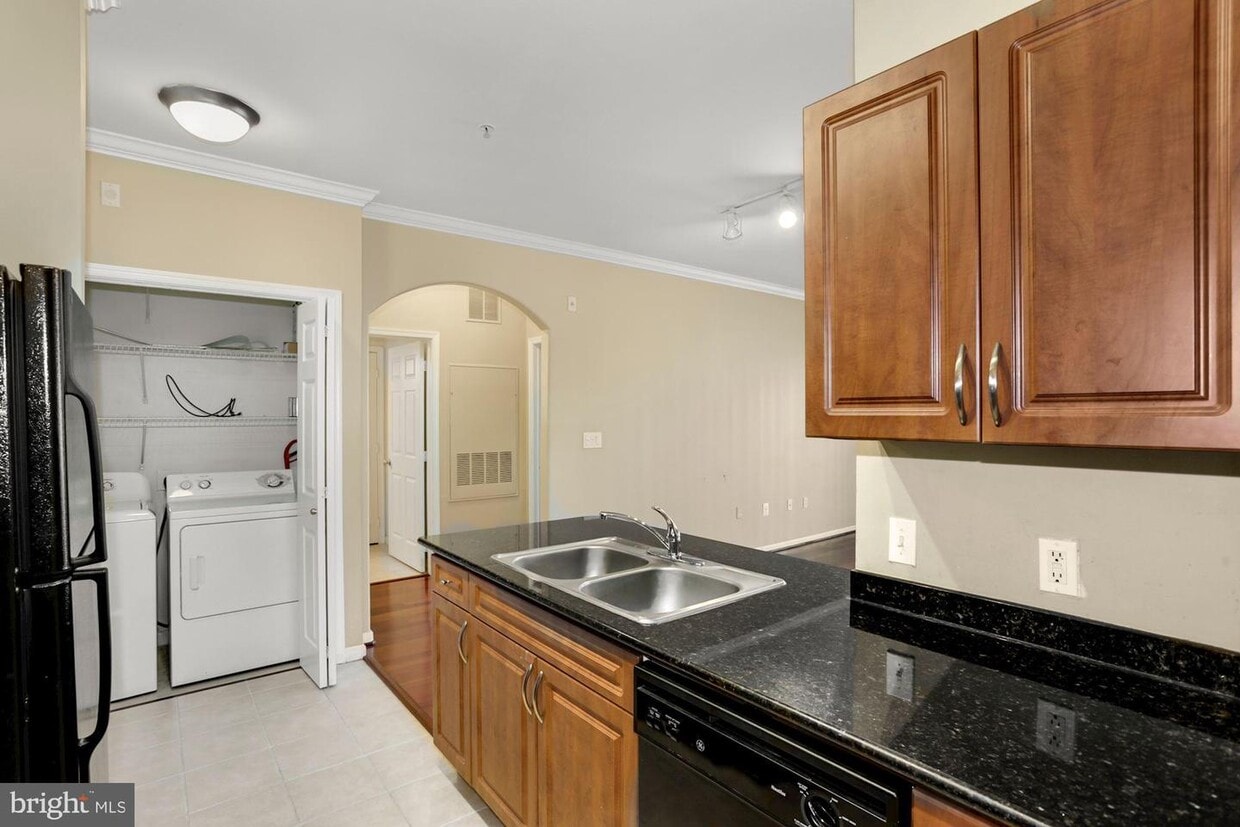 12954 Centre Park Cir Unit 204, Herndon, VA 20171 Apartment for Rent