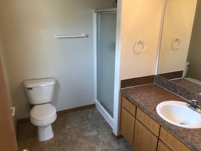 Building Photo - Nice 3 Bedroom, 2 Bath House in Sheridan