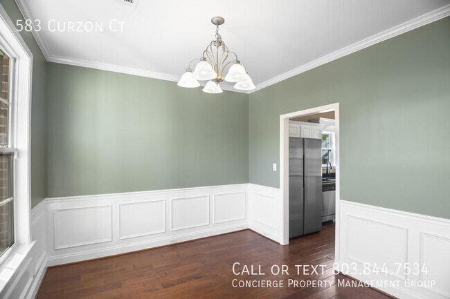 Foto del edificio - 583 Curzon Court