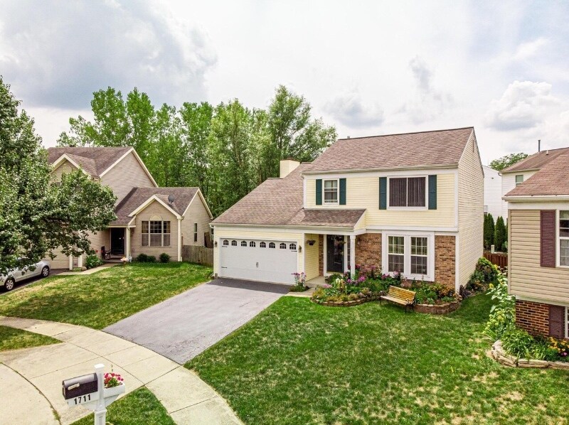 Primary Photo - 1711 Green Friar Dr