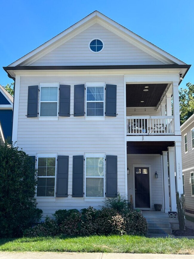 Building Photo - Beautiful 4 bedroom 4 bath Home near 12 south