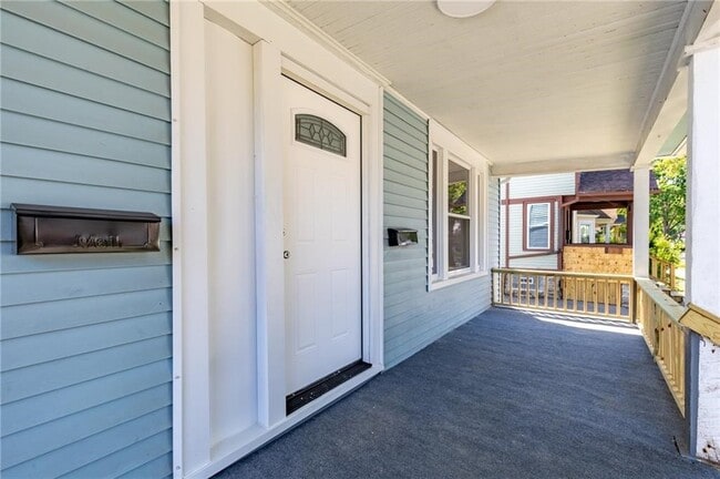 Building Photo - 567 Hayward Ave