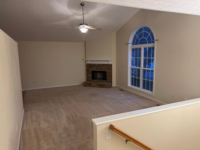 Building Photo - 331 Timberwood Dr