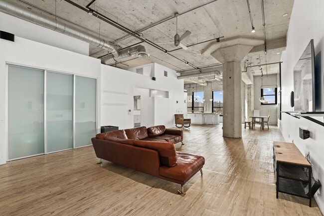 Building Photo - EASTTY