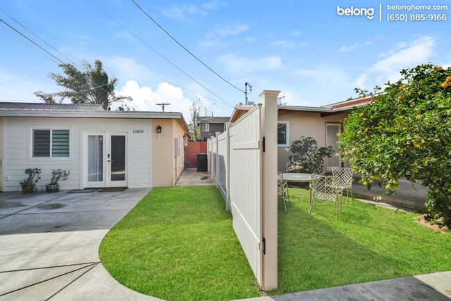 Building Photo - 11858 Beatrice St