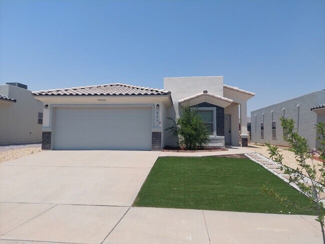Building Photo - Beautiful new home! 3 bedroom 2 bathroom