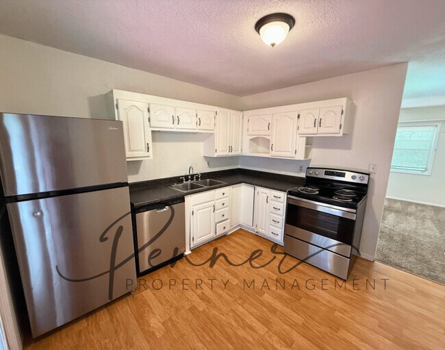 Foto del edificio - 1421 Osage Trail St