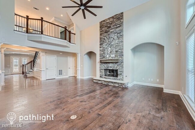 Building Photo - 5 br, 4 bath House - 4420 Manor Creek Driv...